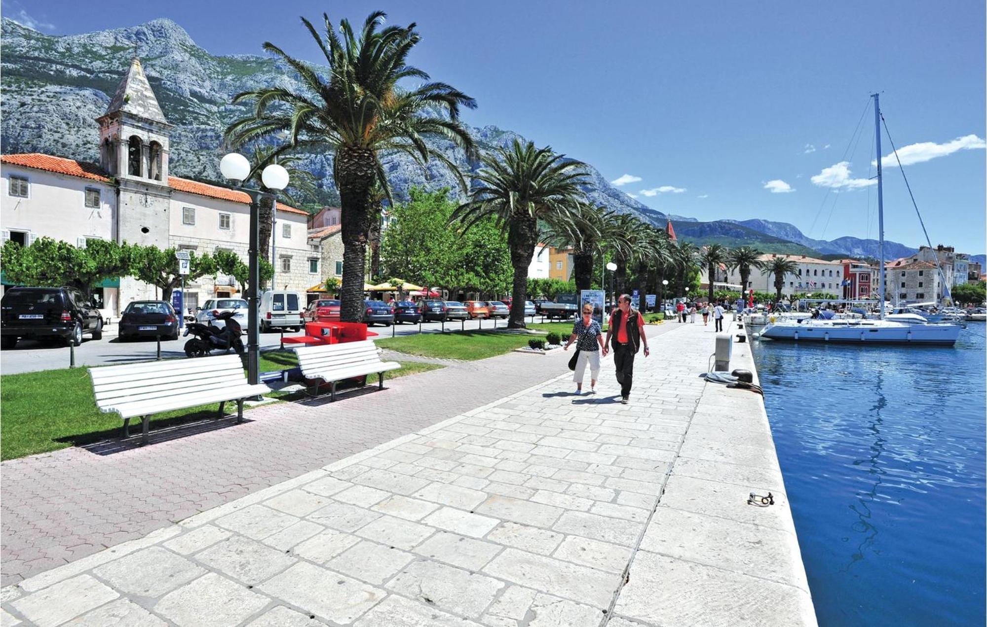 Awesome Apartment In Makarska With Wifi Zewnętrze zdjęcie